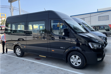 KIA SOLATI MINI BUS 16 SEATS -  CARS